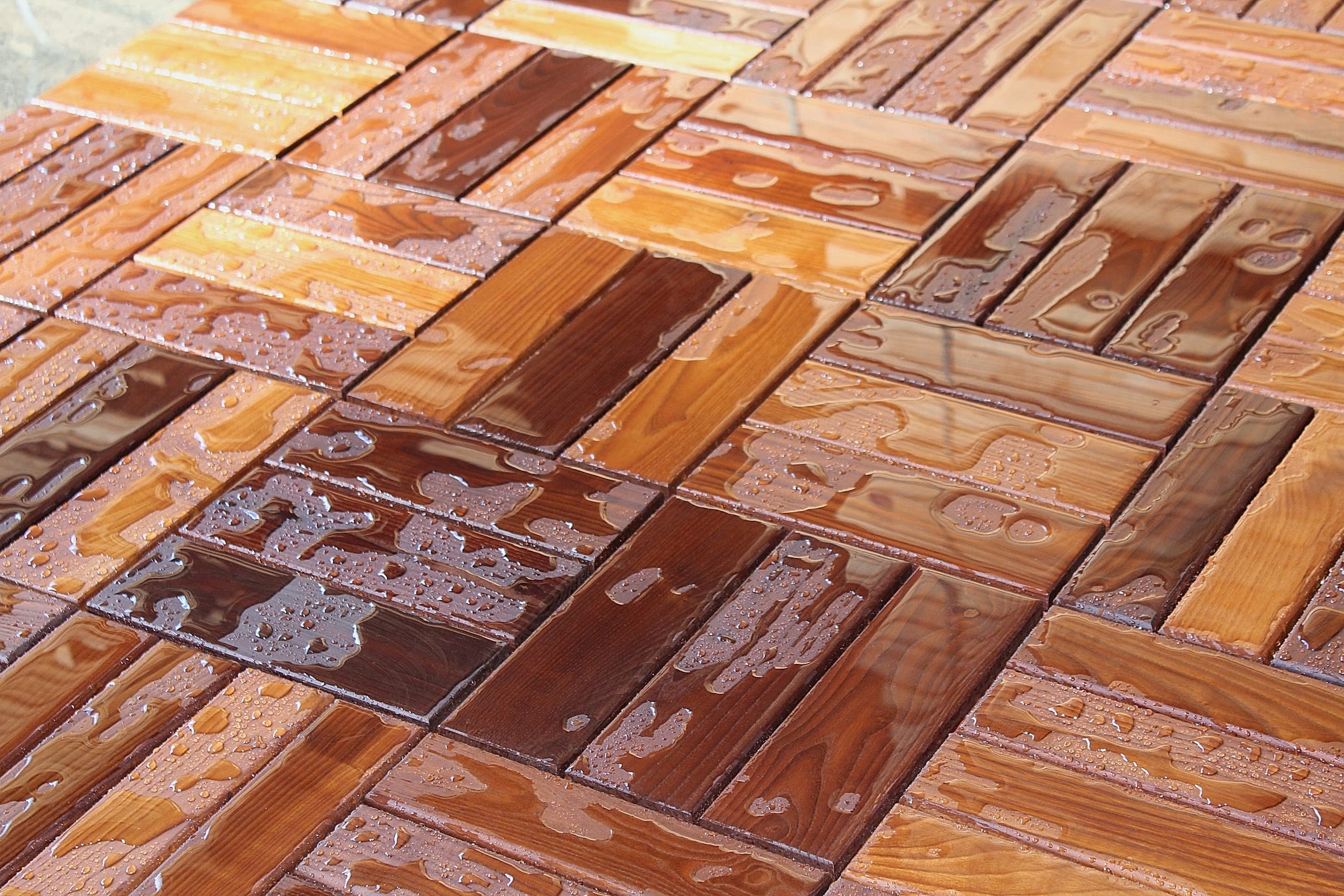 Islak Zemin, Balkon ve Bahçelerde Ahşap Zemin Kullanımı